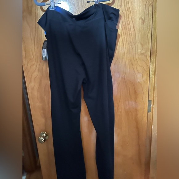 NWT Sketchers, never worn women’s casual or athletic pants with pockets. - Picture 2 of 14